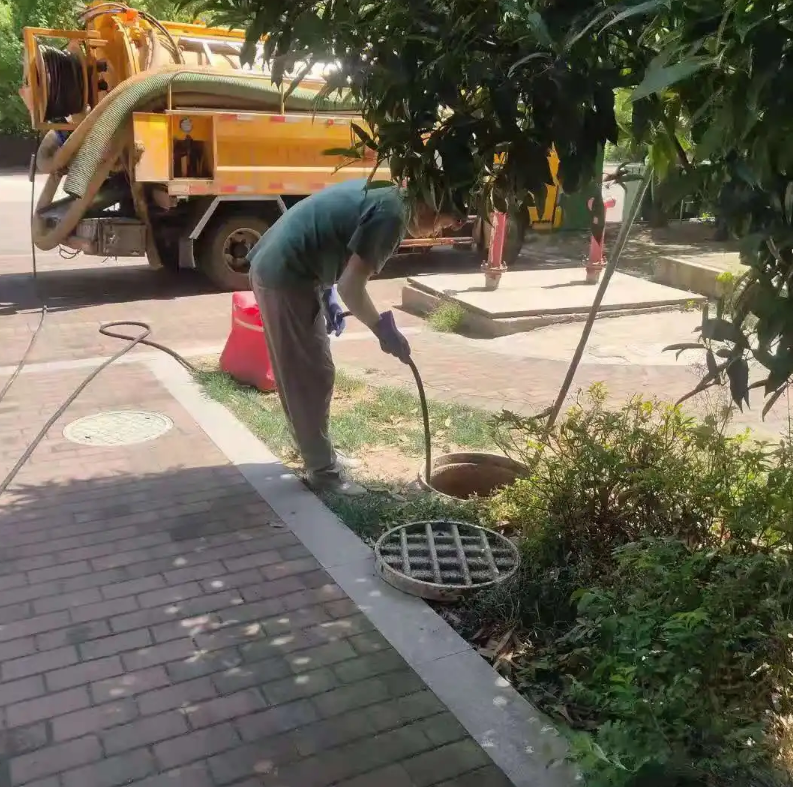 岭口镇市政排污管道清淤疏通——专业团队，让您全程省心！